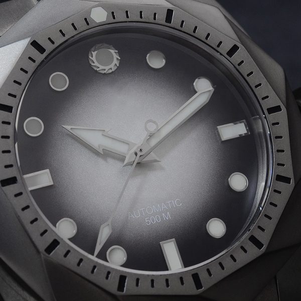 Custom Luxury Mens Dive Watches with NH35 Movement in Titanium Watch Case - Beryl Watch