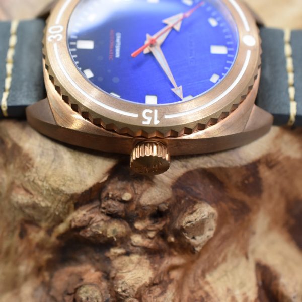 Customized Design Watch with Bronze Case and Sapphire Luxury - Beryl Watch