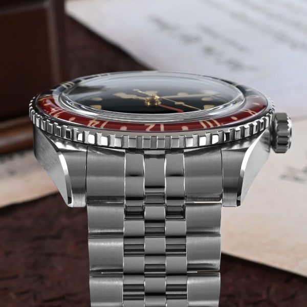 Custom Luxury GMT Diving Watches for Men Wholesale Custom Men's Luminous Watches with Logo - Beryl Watch